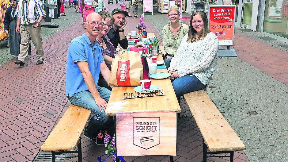 Freuen sich auf die „Frühschicht“, die am 3. September auf Neu- und Duisburger Straße über die Bühne geht(von links): Andreas Eickhoff, Anne Doemen, Ben Perdighe, Sara Schnurbusch und Lea Eickhoff.