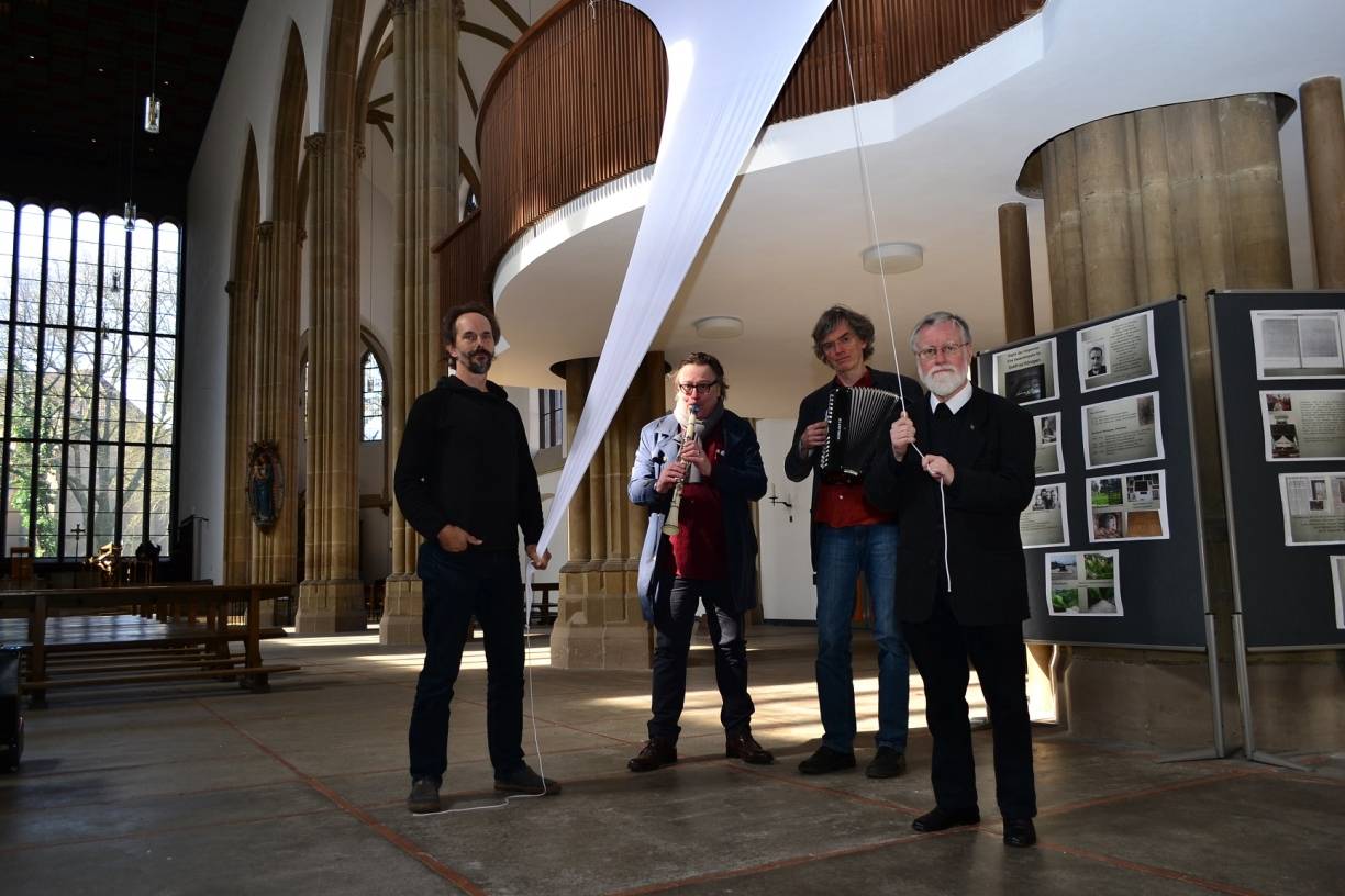  Jens J. Meyer, Markus Emanuel Zaja, Ralf Kaupenjohann und Bernhard Lücking (v.l.) in der Josephskirche. 