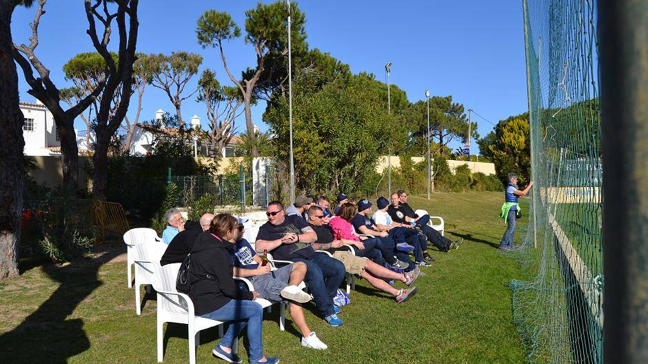 Treue, sonnenverwöhnte...