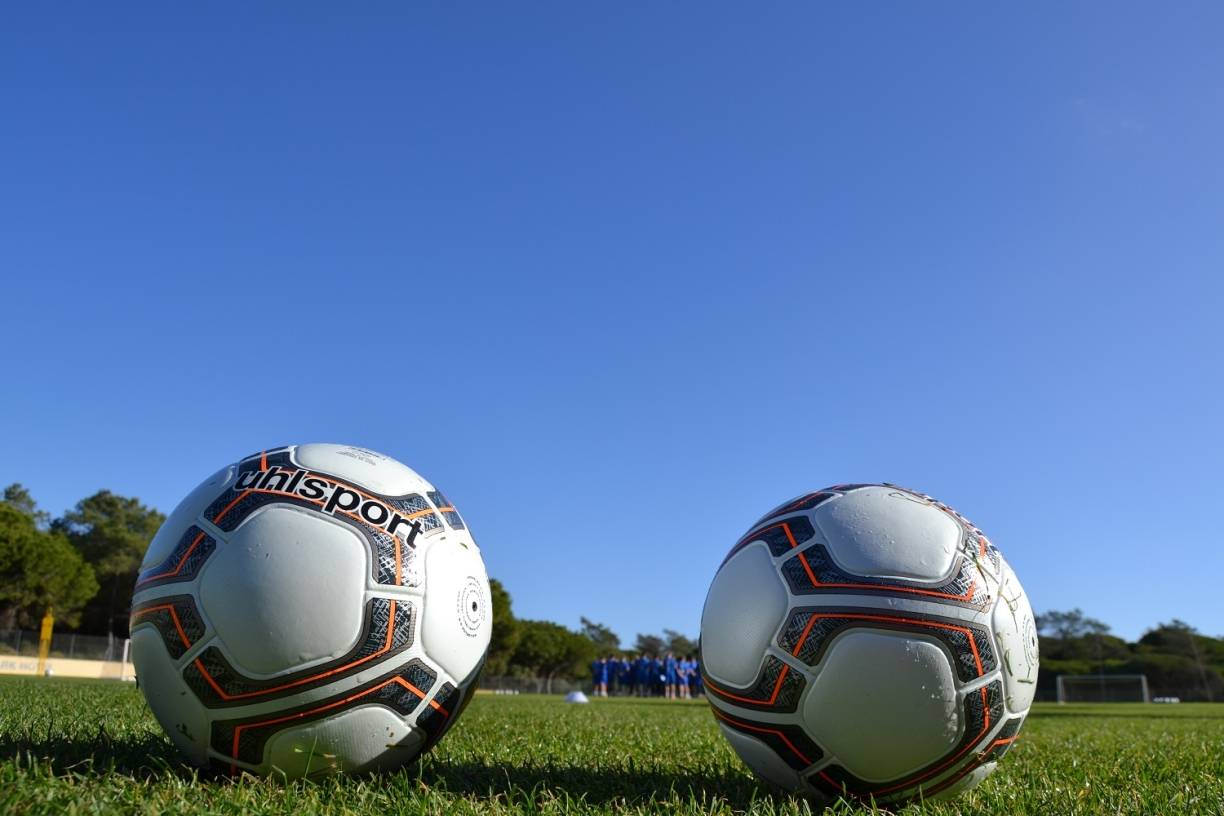 Sonne statt Schnee: Traumbedingungen beim Trainingslager in Portugal.