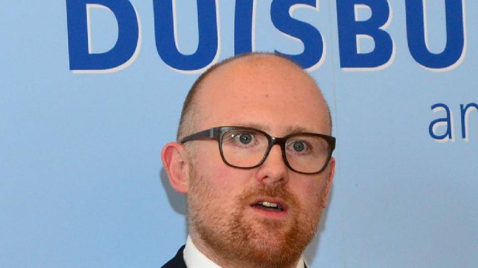 Sören Link bei seiner persönlichen Erklärung im Mercatorzimmer des Rathauses.