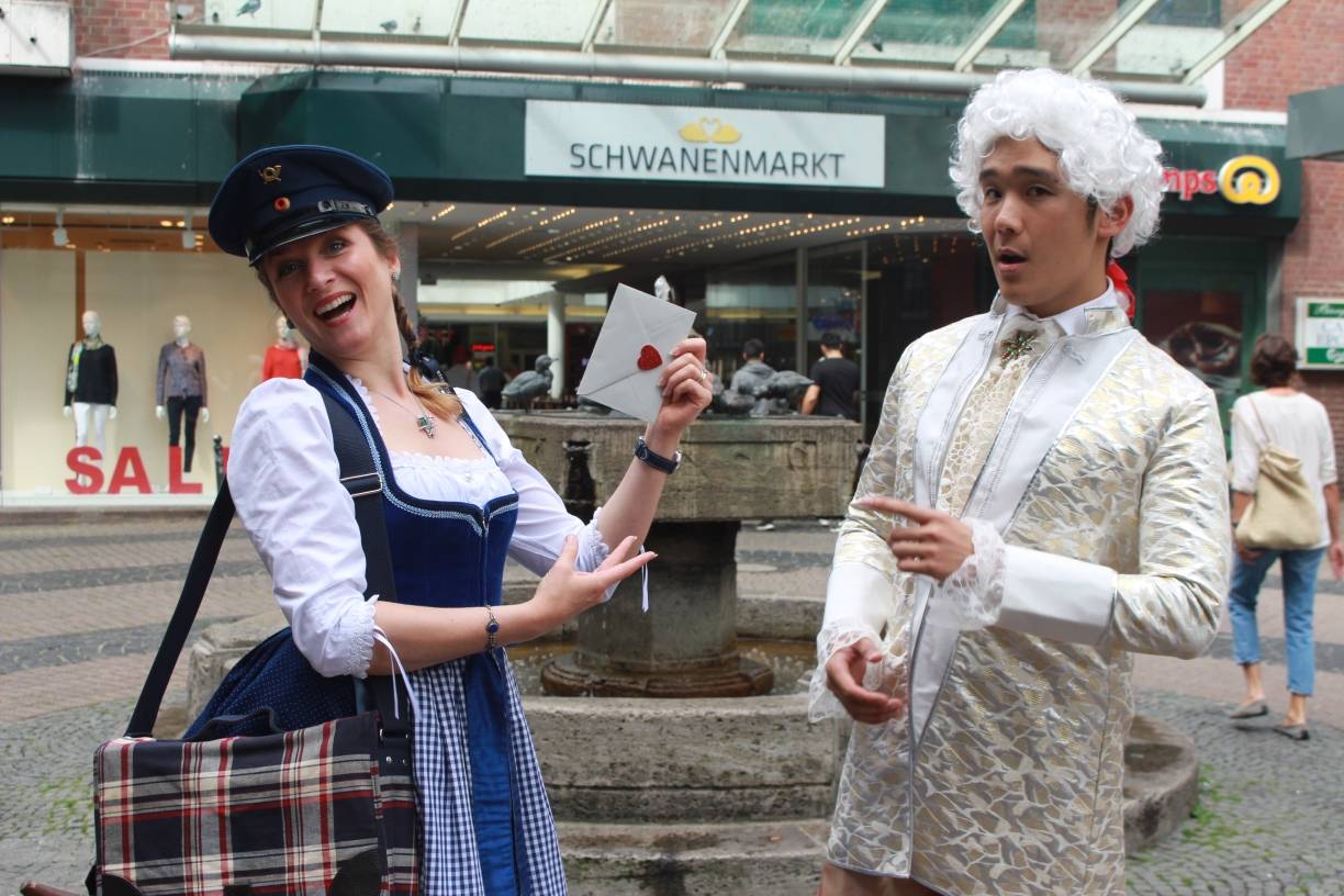 Der Vogelhändler am Schwanenmarkt