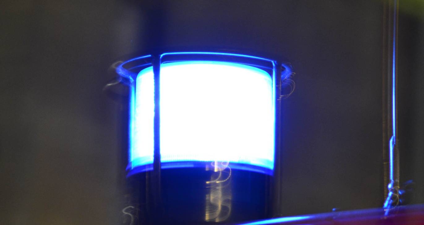 Eingeklemmte Person und zwei tote Pferde