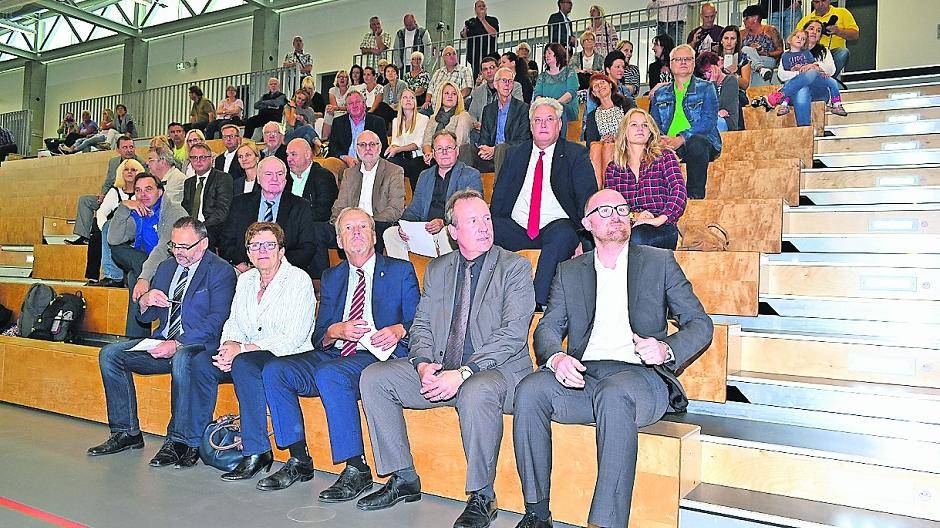 Auf zur Mehrzwecksporthalle