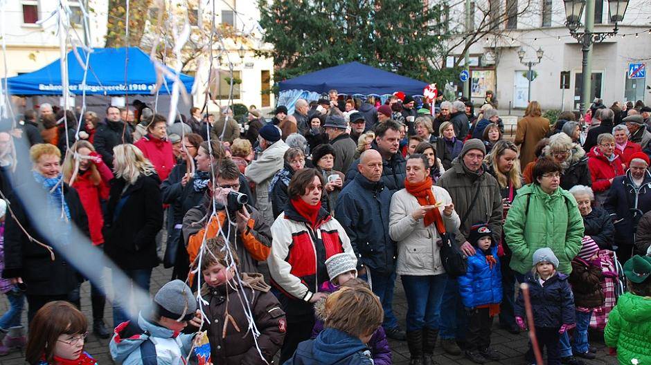 Im Lichterglanz wird Ruhrort rosig