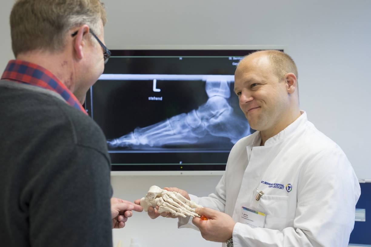 Dr. Tobias Jahnke informiert am Montag, 18. Januar, rund um das Thema Fußchirurgie.