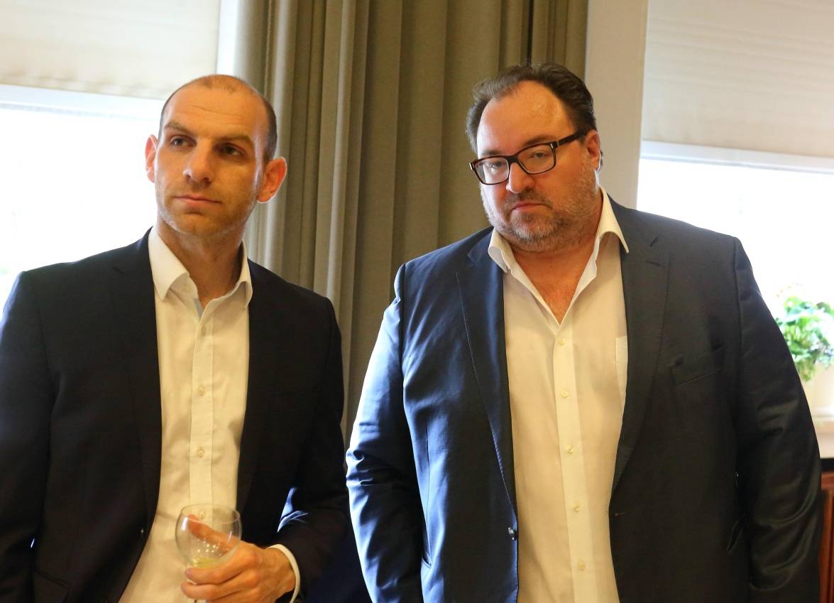 KFC-Führung hält sich weiter bedeckt