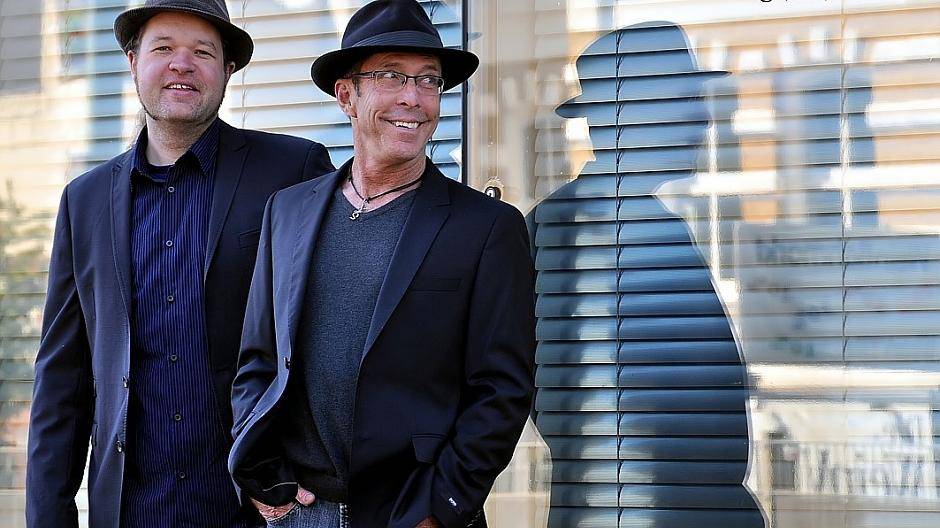 Ganz offensichtlich zwei Aushängeschilder für ein entspanntes, sympathisches Duisburg: Tobias Rotsch und Joel Handley aka Joel Handley Duo sind beim zweiten Duispunkt dabei.