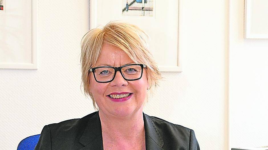  Am Schreibtisch der Geschäftsführung bei der Agentur für Arbeit sitzt seit Montag Astrid Neese, die bislang den Chefsessel der Dortmunder Agentur für Arbeit besetzte. Nach Stationen in Oberhausen, Düsseldorf, Stendal, Recklinghausen und Dortmund ist Duisburg eine neue Aufgabe der 54-Jährigen. 