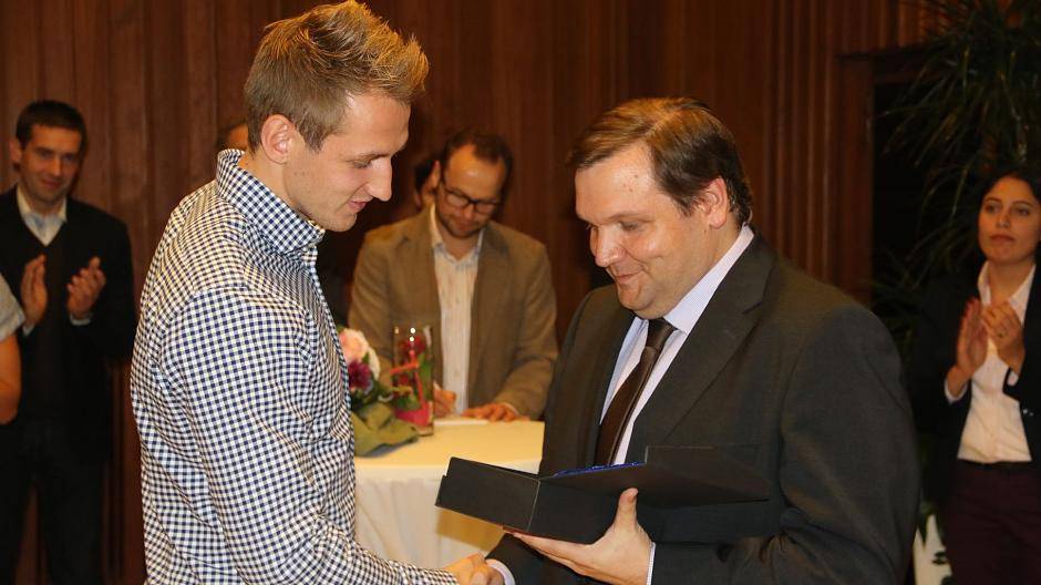 Eine Stele auch für Dirk Wellen...