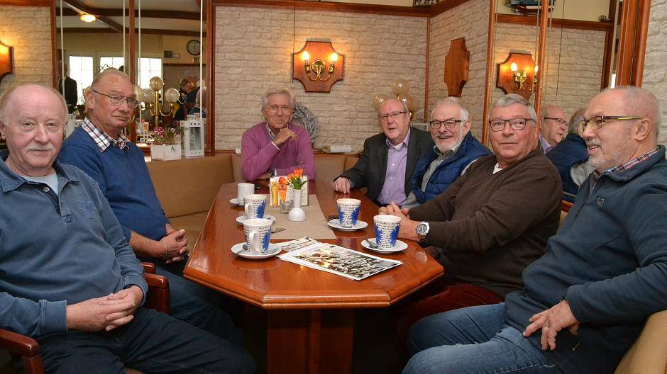 Eine ziemlich lustige Runde Ruhrorter Jungs im Dammcafé.