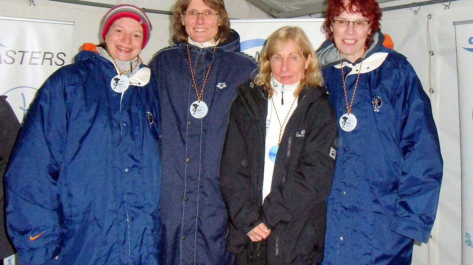 Staffeldamen: vL: Erdmann, Leiding, Dickmann, Tscherny