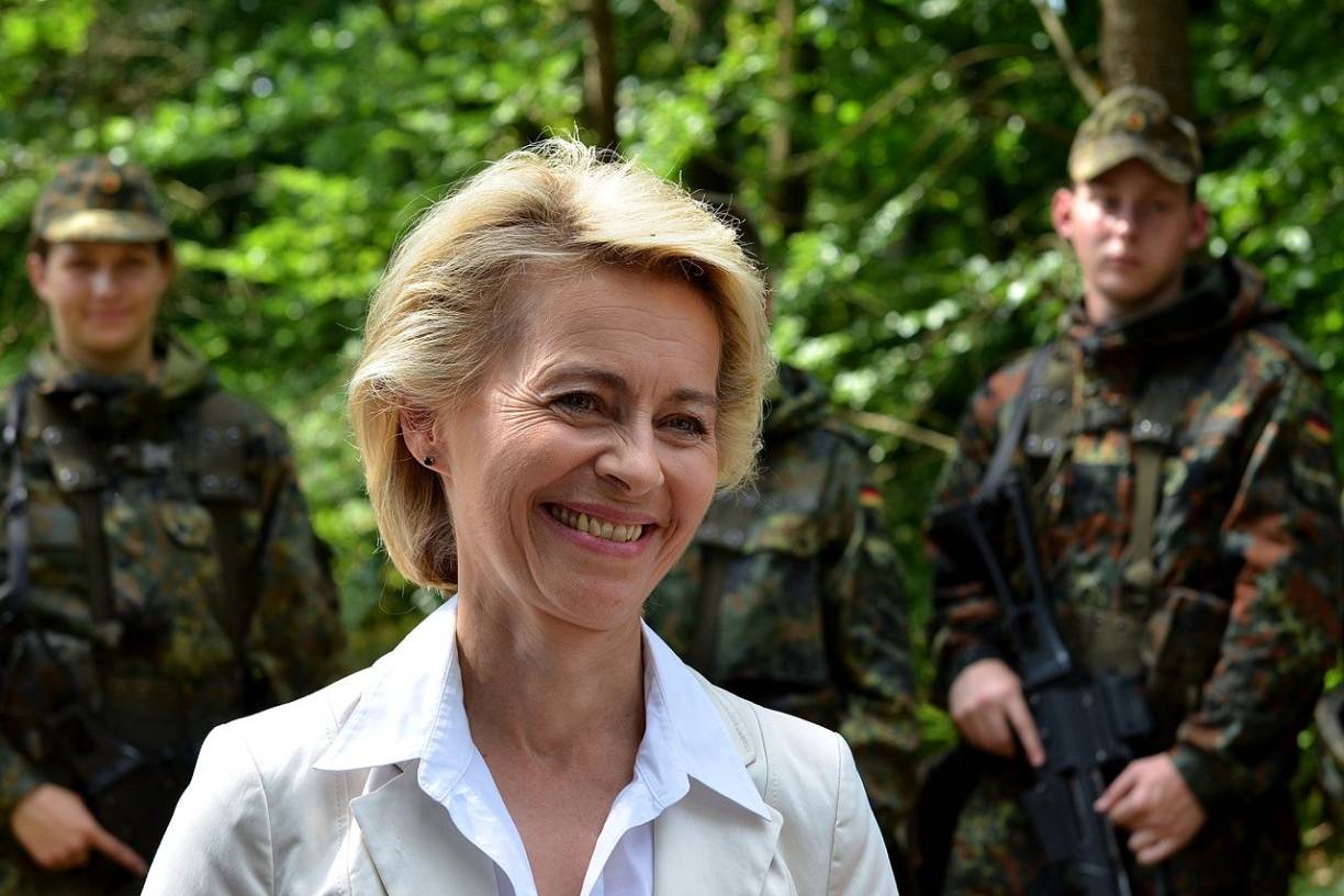 Seidenweberhaus: Junge Union feiert von der Leyen und Laschet in Krefeld
