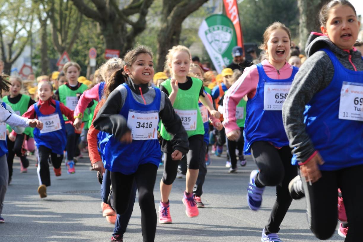  Die Mädels scheinen Spaß zu haben.... 