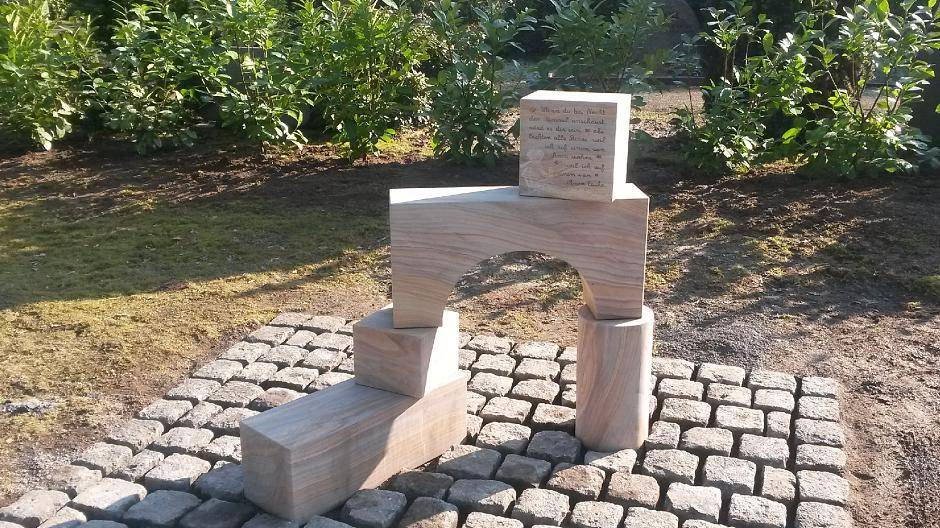 Grabmal für Sternenkinder