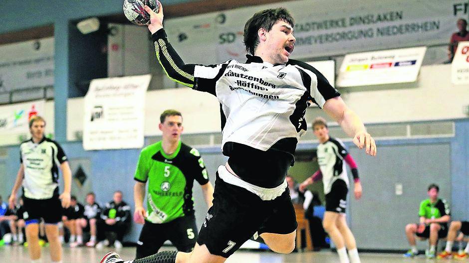 Sein Abgang nach dem Saisonende wird ein Riesen-Loch reißen. Christoph Enders spielt beim MTV Rheinwacht eine bärenstarke Saison und traf auch beim Auswärtsspiel in Korschenbroich wieder satte neun Mal für sein Team.