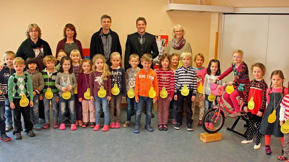  Die Mädchen und Jungen der Kindertagesstätte Walter-Karentz-Straße sind nun stolze Energiedetektive. 