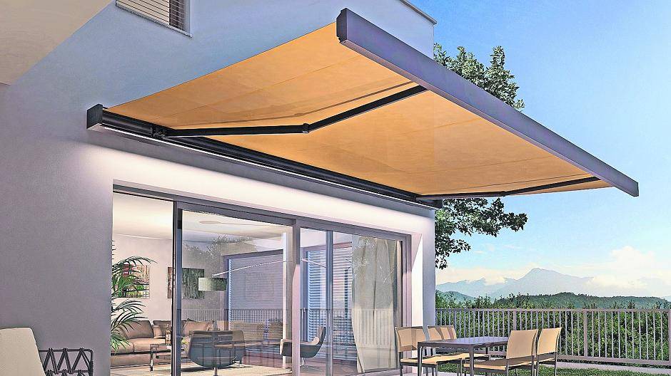 Moderne Cassettenmarkisen sind ein schöner Blickfang auf der Terrasse. Der geschlossene Kasten schützt das Tuch und die Gelenkarme effektiv vor Witterungseinflüssen und Schmutz.