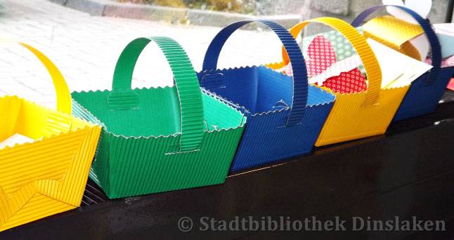 Am Nachmittag konnten die gebastelten Körbchen noch mit gesammelter Schokolade aus dem Eine Welt Laden Dinslaken gefüllt werden. Die Kinder hatten viel Spaß.