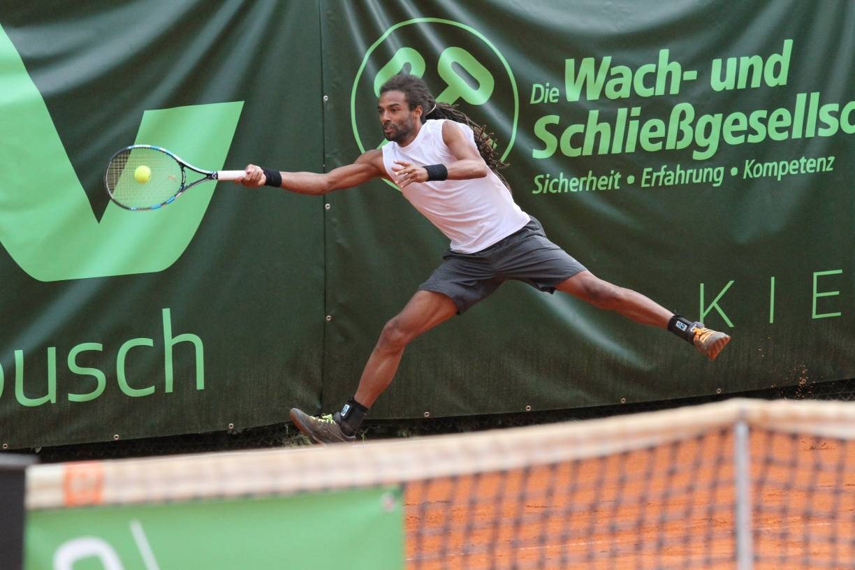  Die Zuschauer bei den Tennis Open Stadtwerke Meerbusch sahen am Dienstagabend ein "episches Match" von Dustin Brown. 