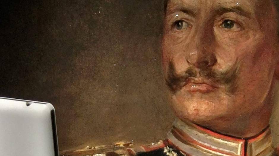  Das Grafschafter Museum ruft die Besucherinnen und Besucher auf, „Selfies“ von den Portraits der Sammlung zu machen.  