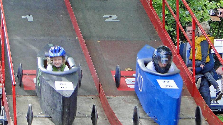 Seifenkisten rollen wieder um den See