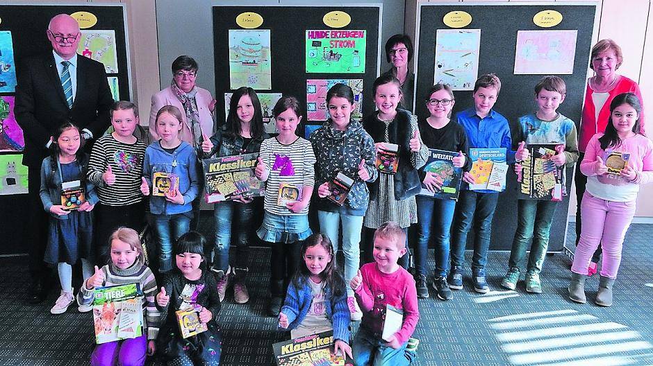  Für den 48. Internationalen Jugendwettbewerb „jugend creativ“ reichten viele Meerbuscher Schüler ihre Arbeiten ein. Jetzt wurden die Ortsgewinner ausgezeichnet. 