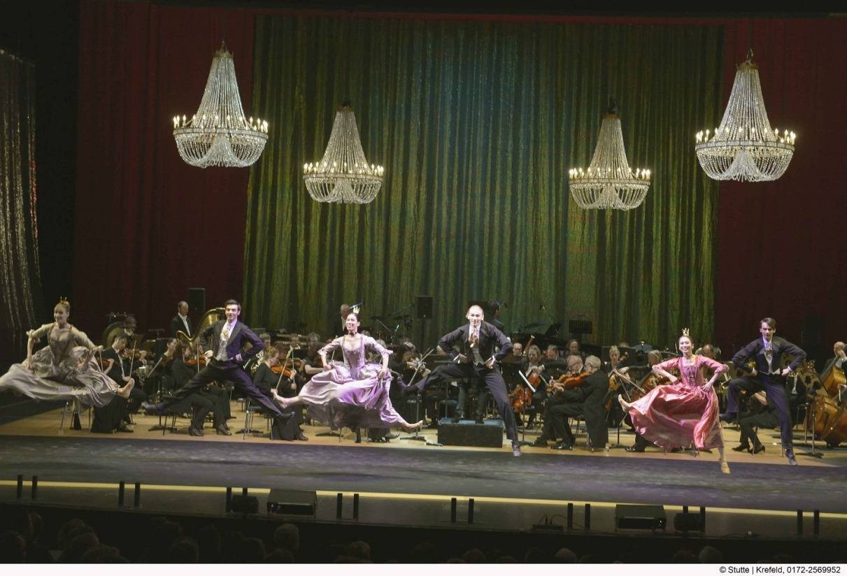 Theaterball: in Krefeld nur alle zwei Jahre