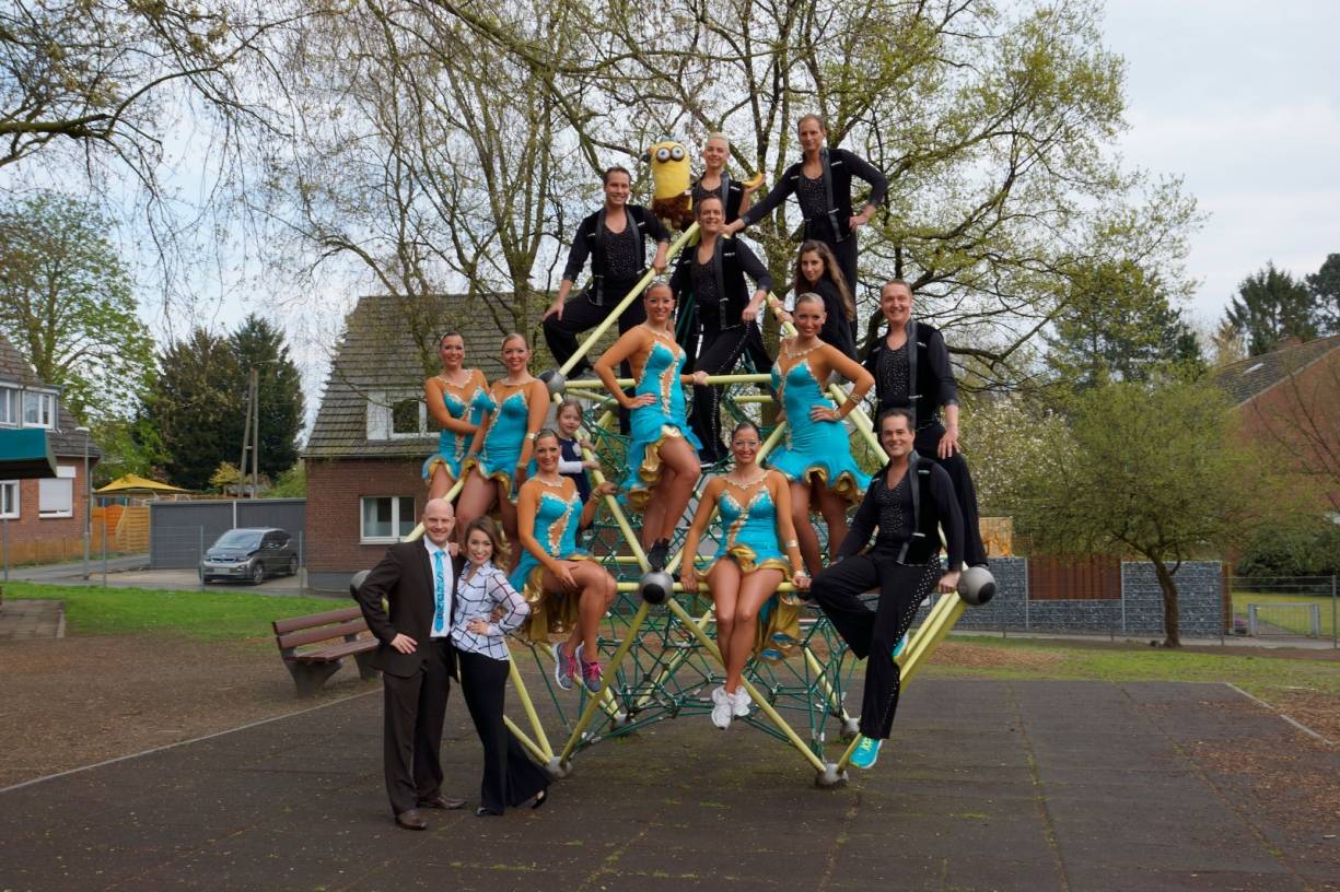 Suchen noch weitere Tanzbegeisterte für die nächste Saison: die Tänzerinnen und Tänzer der Lateinformation vom Royal Dance Niederrhein e.V.