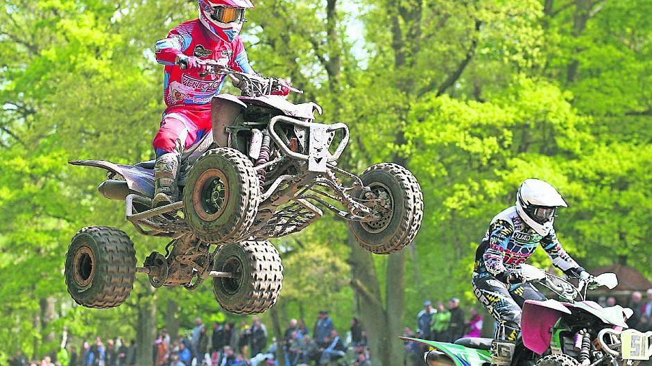 Richtig rund geht es am kommenden Wochenende in der Hochschulstadt Kamp-Lintfort beim Motocross am Eyller Berg.