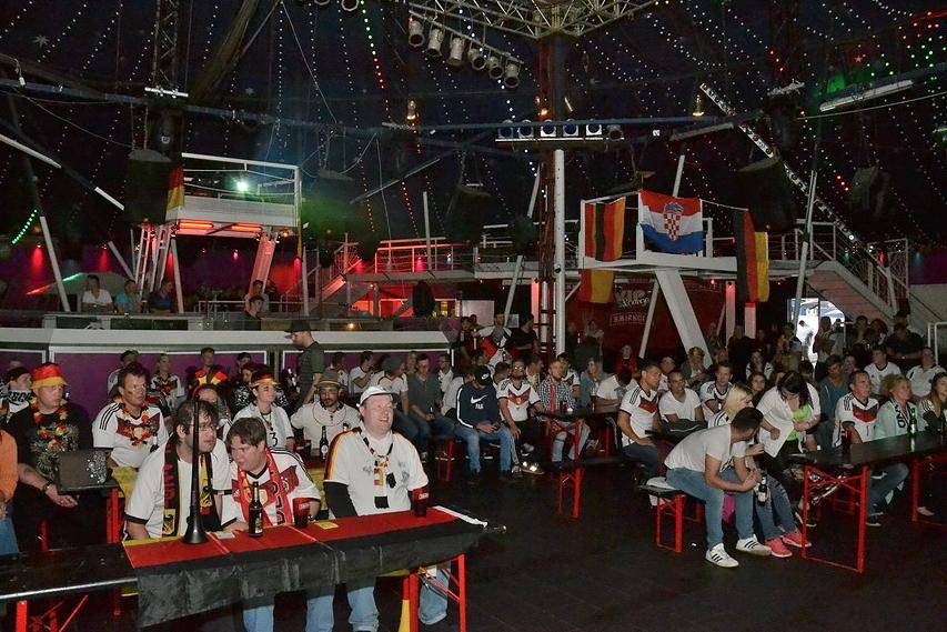 Dann wartete man gespannt auf die Dinge, die da kommen...