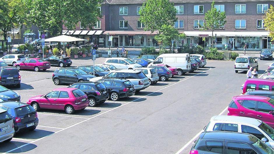 Parken auf dem Dr.-Franz-Schütz-Platz soll bald nicht mehr kostenlos sein. CDU und Grüne haben sich bereits festgelegt.