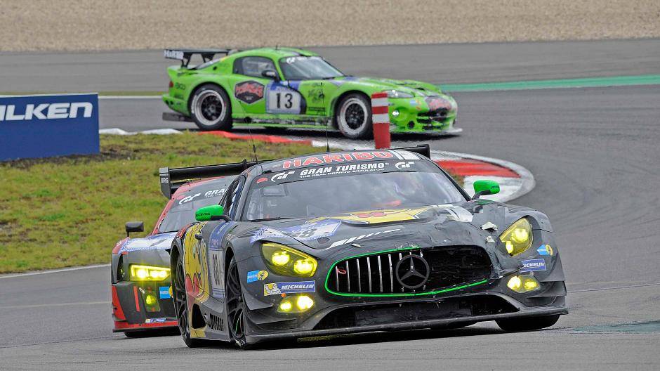 Eine Stunde vor Rennende wird noch "Kampflinie"...