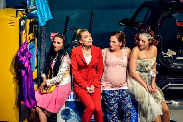 Die Komödie Tussipark mit einer Top-Besetzung: Dorothea Maria Kriegl, Tanja Wenzel, Kathrin Osterode und Jasmin Wagner.