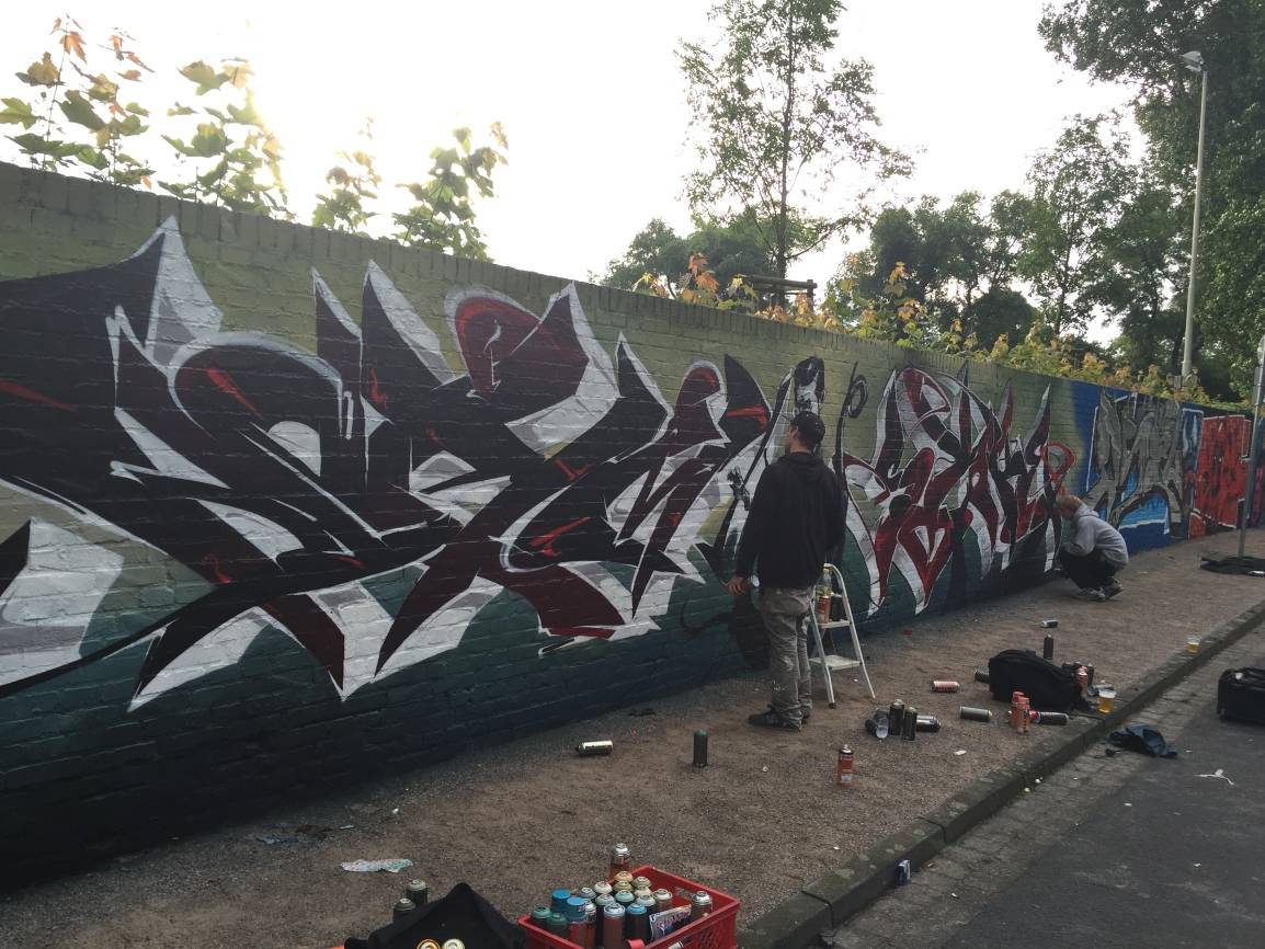  Das Urban Arts Festival am Samstag in Dinslaken: Maler aus ganz Deutschland und der Schweiz haben an der Wall am Fischerbusch mitgewirkt. 