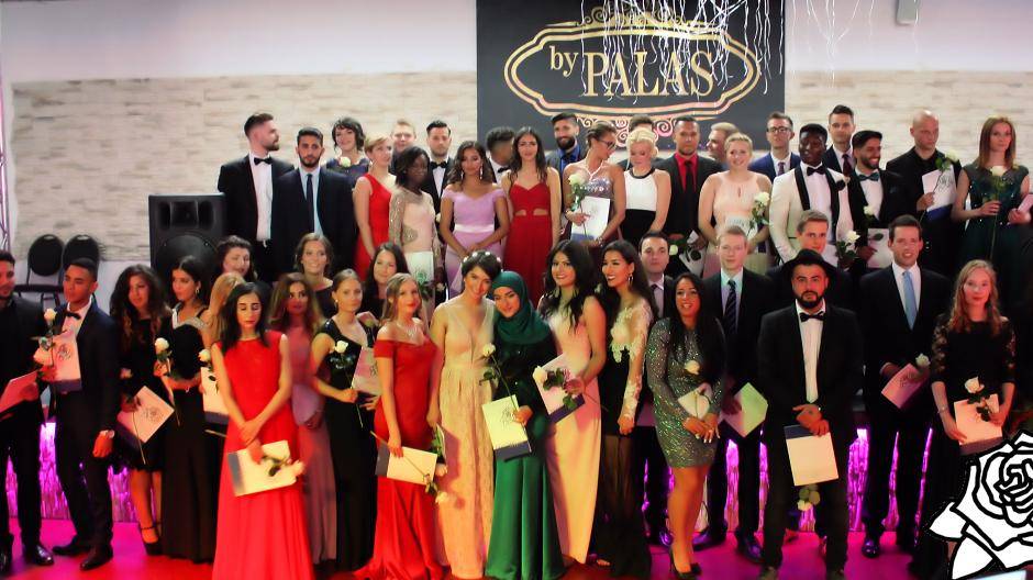 Abitur an der Geschwister-Scholl-Gesamtschule. Ein weiteres Mal fand die Abiturfeier der...