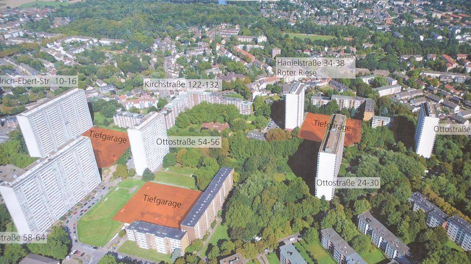  Das Gesamtvolumen für die Sanierungsmaßnahme in Hochheide liegt bei rund 28 Millionen Euro. Allein für den Abriss eines Hochhauses sind 3,5 Millionen Euro eingeplant. Zunächst wird der „Weiße Riese“ an der Friedrich-Ebert-Straße 10-16 rückgebaut und dann der an der Ottostraße 24-30. Je nach Ausgang des Rechtsstreits um den dritten an der Ottostraße 54-56, soll auch dieser „fallen“. Noch ist nicht klar, ob die Hochhäuser klassisch abgetragen oder gar gesprengt werden. Nicht zuletzt muss vorab auf Schadstoffe wie Asbest und PCB untersucht werden.  