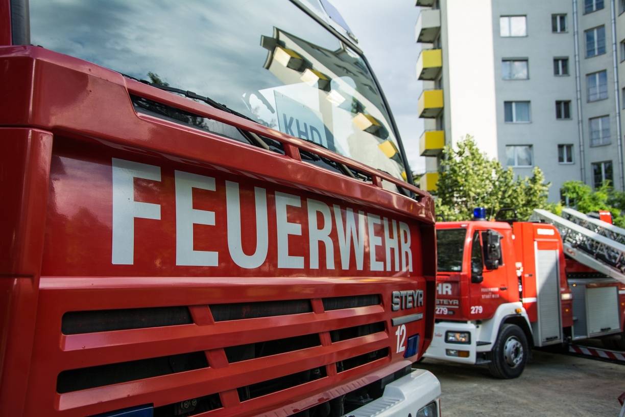 Neun Verletzte bei Wohnungsbrand