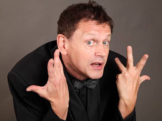 Engelbert Decker schlüpft in die Rolle des Adolf Tegtmeier.