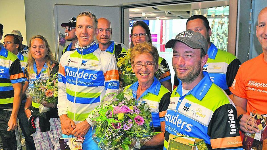 Einfach nur froh und glücklich: Pierre Bischoff im V.I.P-Raum des Flughafens.