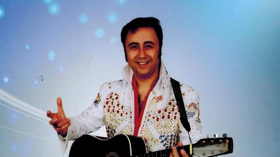 Ab 19 Uhr steppt die „Rock´n Roll-Welle“ auf der Sparkassen- Bühne. Mit Elvis...
