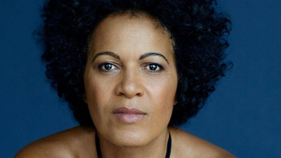  Mo Asumang präsentiert ihren Film „Die Arier“.  