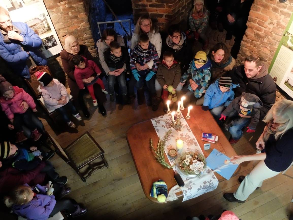 Zauberhafte Märchenstunde in der Burg Uda