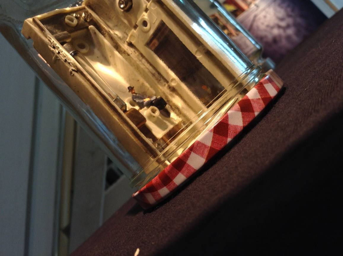  Beeindruckend: Eine Klingel wird von einem Männlein bewohnt.  