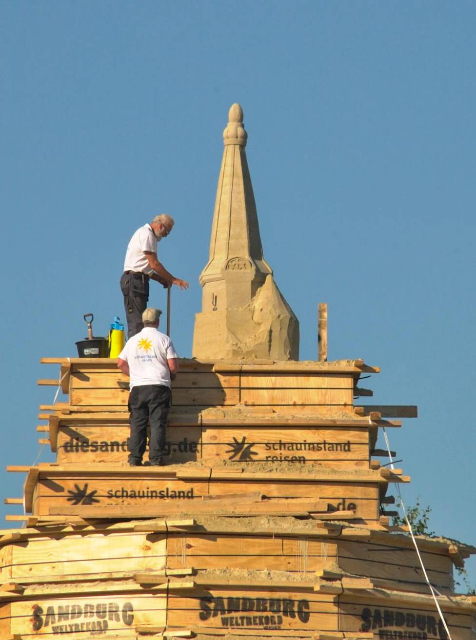 Erste Konturen sichtbar