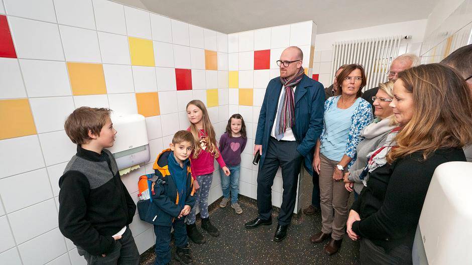 Oberbürgermeister Sören Link hat sich vergangene Woche gemeinsam mit IMD-Geschäftsführer Karl Wilhelm Overdick und Schulleiterin Heike Babiel-Grandke vor Ort ein Bild gemacht.