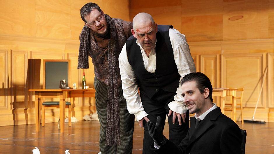 Dietmar Bär im Adamskostüm