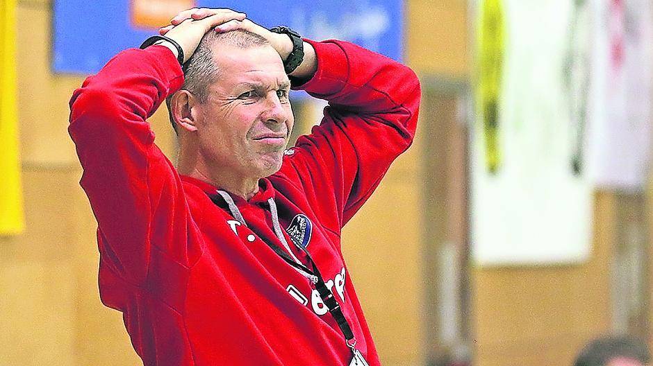  Knapp verloren: HC Wölfe-Coach Thomas Molsner sah in Essen eine knappe Niederlage seiner jungen Mannschaft. 