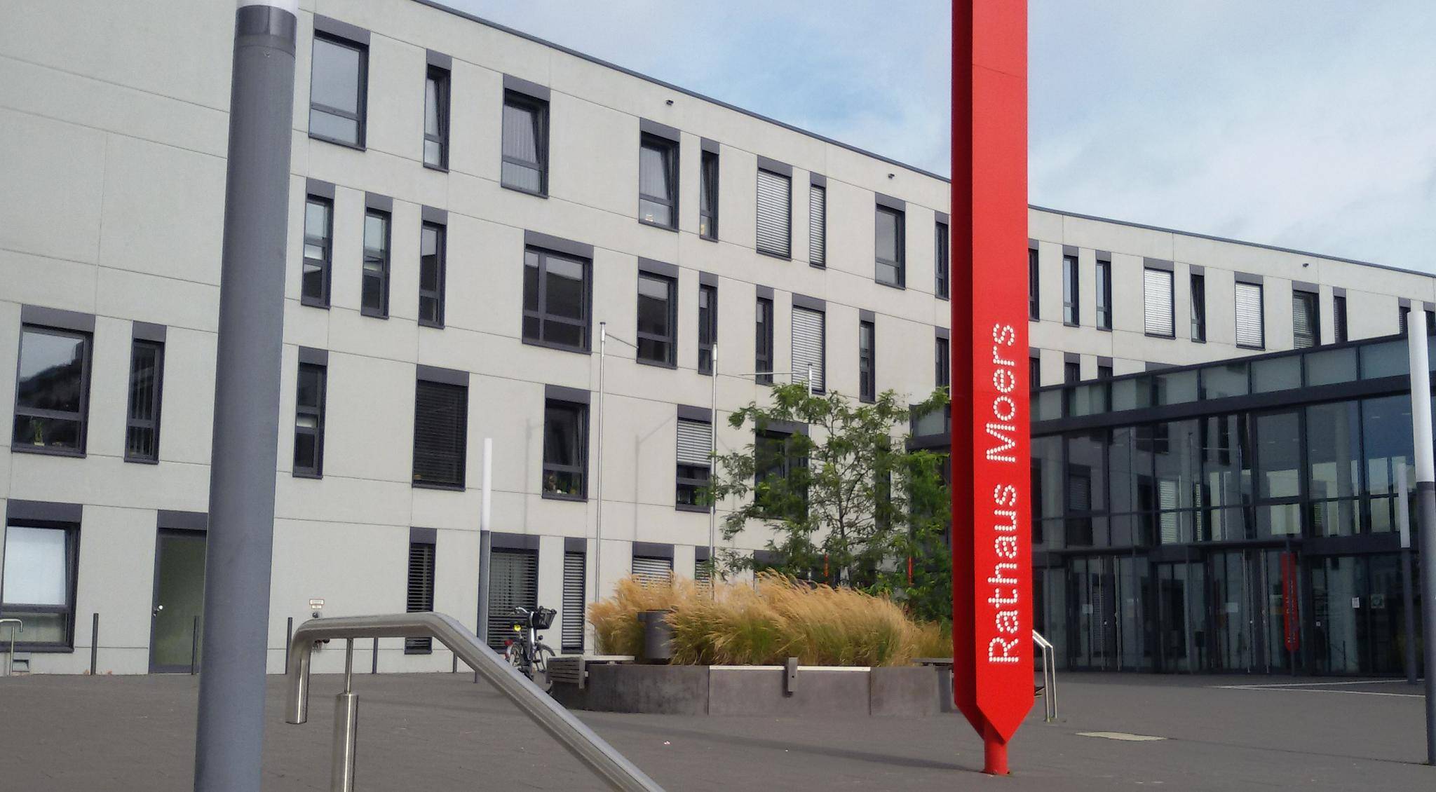  Bürgermeister Christoph Fleischhauer und Stadtkämmerer Wolfgang Thoenes erläuterten die wichtigsten Finanzdaten und die aktuellen Einschätzungen bei einem Pressegespräch im Rathaus. 