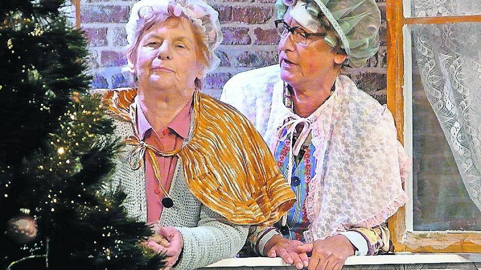 „Ach, du fröhliche“ heißt das neue Stück des Lotumer Buretheaters.